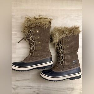 Sorel Women's Tan and Black Fur-Lined Winter Boots